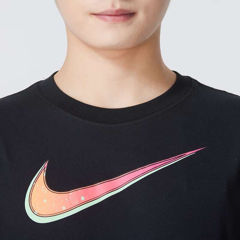 ランニングウェア スポーツブランドロゴ入りTシャツ