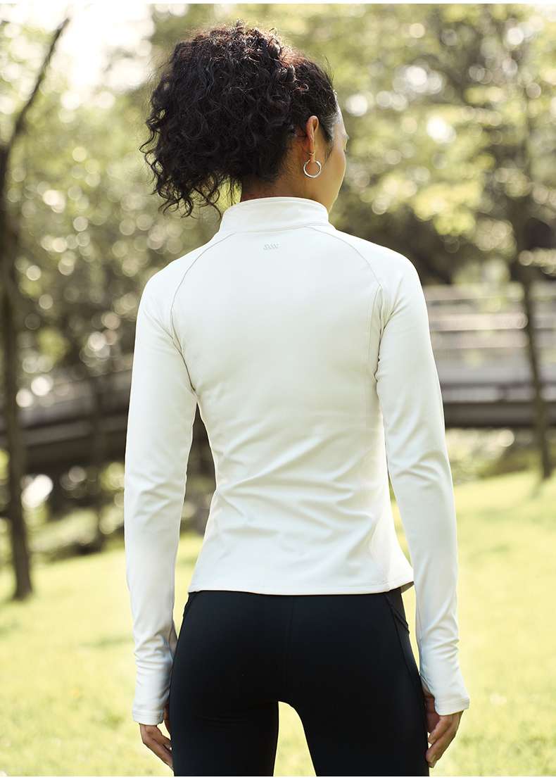 ランニングウェア 極薄素材ランニングジャケット