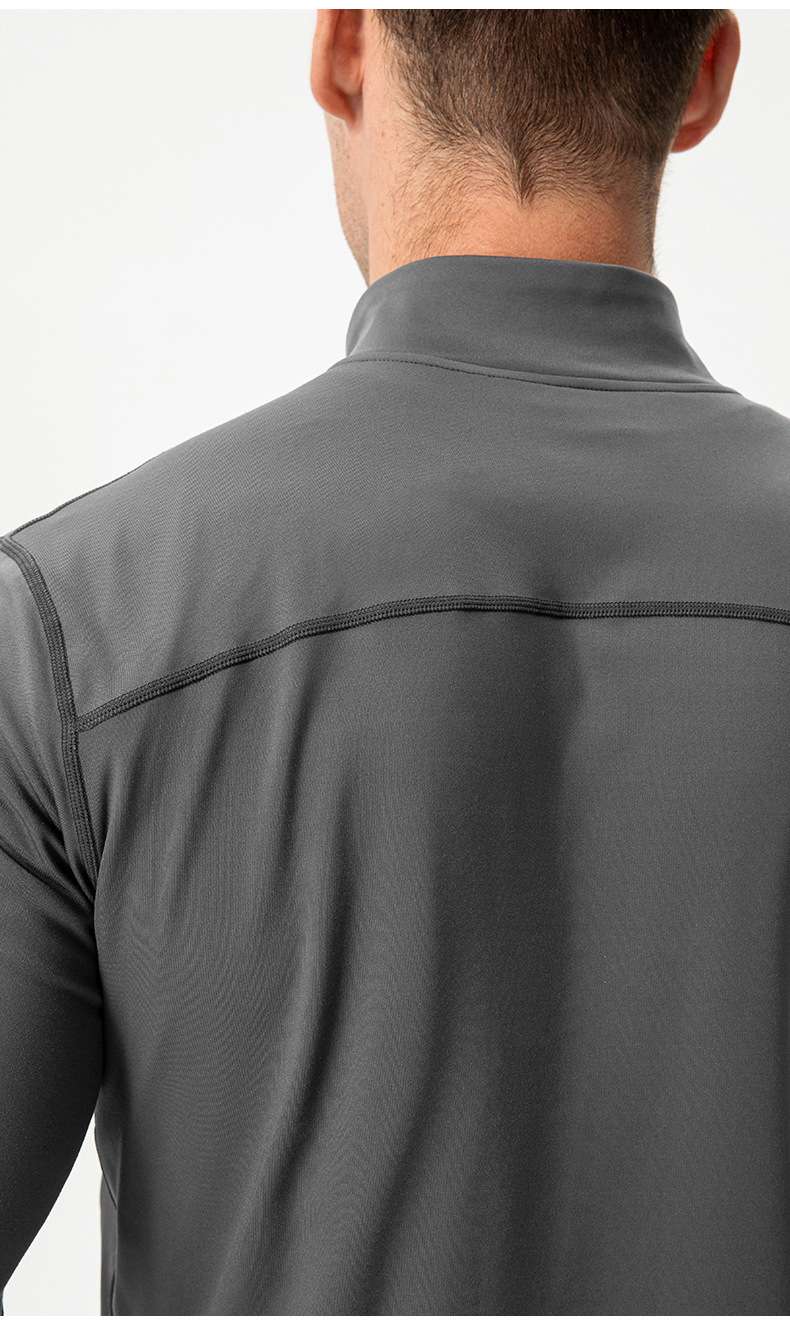 ランニングウェア アウトドア向け軽量ジャケット
